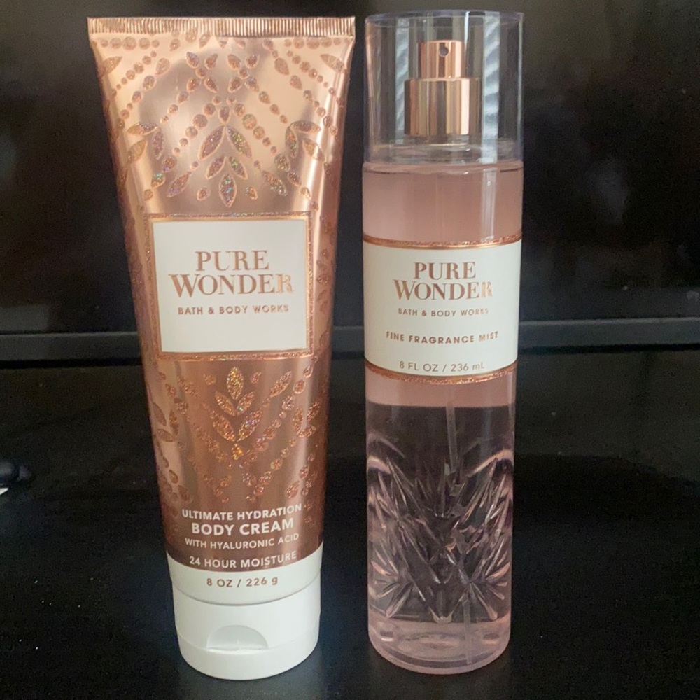 Bath & Body Works pure wonder combo